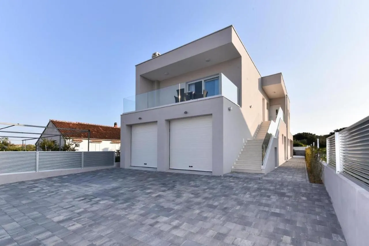 Luxury Villa Harbor Bibinje 0*,